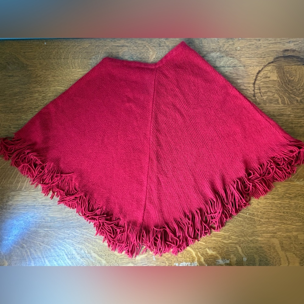 Echo Soft Red Shawl Cape Poncho Fringe Asymmetrical Knitwear Woven Knit Soft EUC